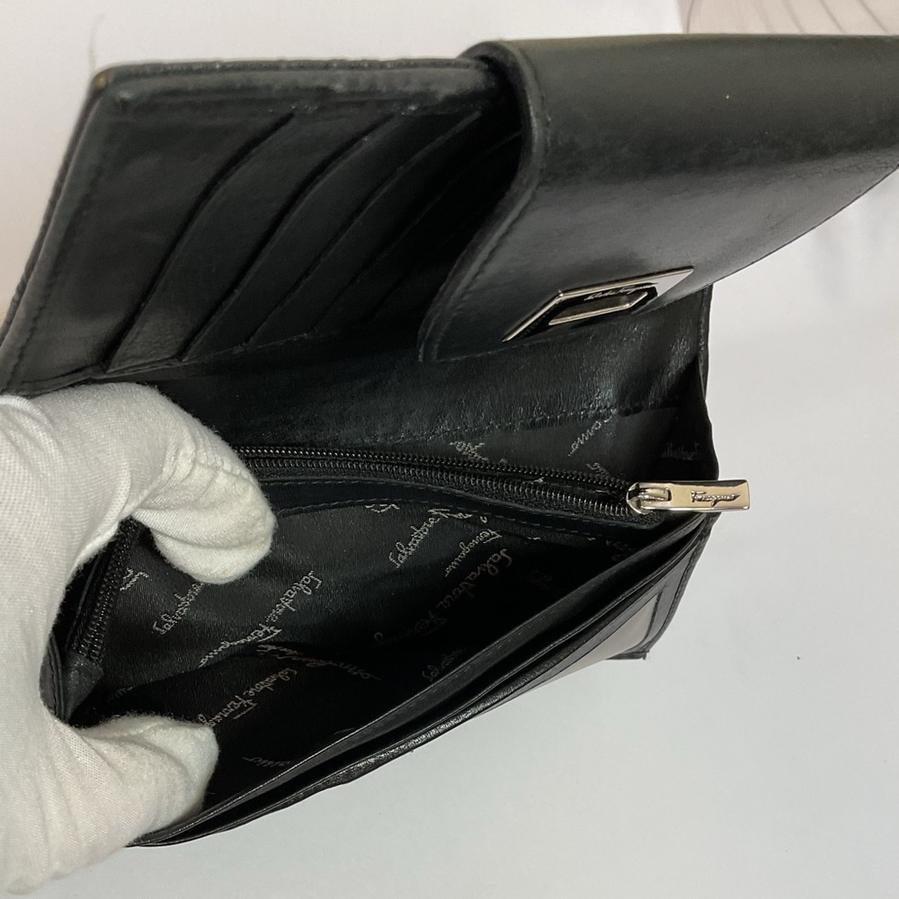 Salvatore Ferragamo Black Embossed Authentic Wallet - Picture 8 of 10